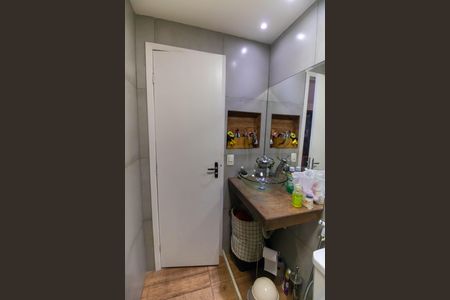 Apartamento à venda com 113m², 3 quartos e 1 vaga Apartamento à venda com 113m², 3 quartos e 1 vagaBanheiro 2