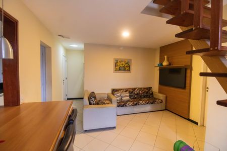 Apartamento à venda com 113m², 3 quartos e 1 vaga Apartamento à venda com 113m², 3 quartos e 1 vagaSala