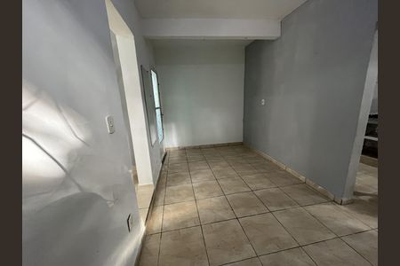 Sala de casa para alugar com 1 quarto, 50m² em Taquara, Rio de Janeiro