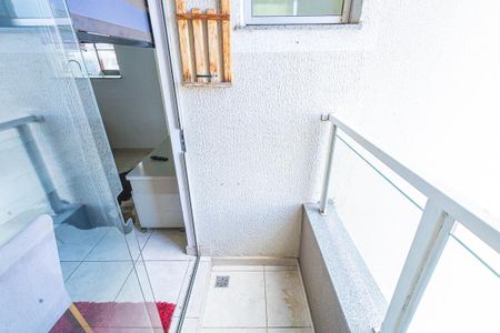 Apartamento à venda com 54m², 2 quartos e 2 vagas Apartamento à venda com 54m², 2 quartos e 2 vagasVaranda
