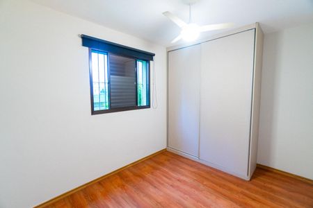 Quarto 2 de apartamento para alugar com 2 quartos, 54m² em Vila Mascote, São Paulo