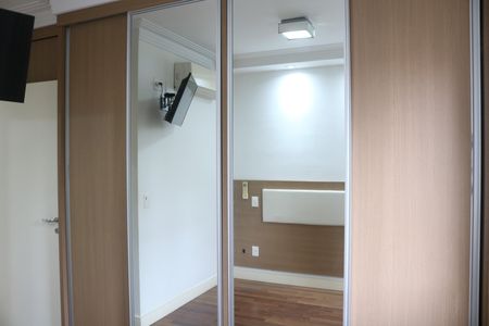 Apartamento à venda com 74m², 2 quartos e 1 vagaQuarto 2