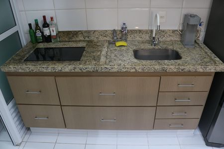 Apartamento à venda com 74m², 2 quartos e 1 vagaCozinha