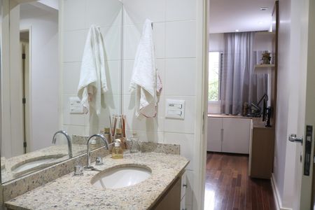 Apartamento à venda com 74m², 2 quartos e 1 vagaBanheiro 2