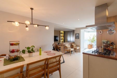 Apartamento à venda com 84m², 2 quartos e 2 vagas Apartamento à venda com 84m², 2 quartos e 2 vagasSala
