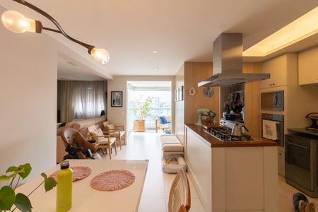 Apartamento à venda com 84m², 2 quartos e 2 vagas Apartamento à venda com 84m², 2 quartos e 2 vagasSala