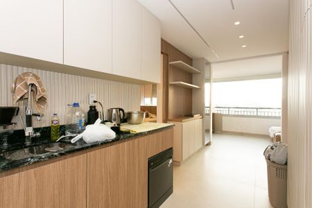Apartamento à venda com 42m², 2 quartos e sem vaga Apartamento à venda com 42m², 2 quartos e sem vagaSala e Cozinha