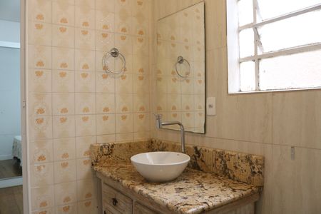 Casa para alugar com 102m², 2 quartos e 1 vagaBanheiro 1