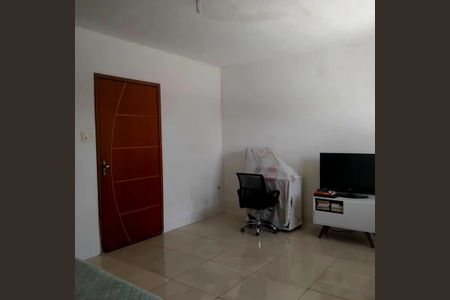 Quarto de casa para alugar com 1 quarto, 75m² em Lagoinha, Nova Iguaçu