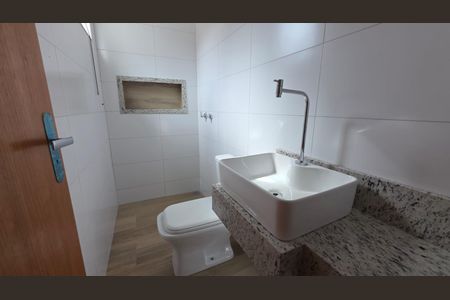 Casa à venda com 82m², 3 quartos e 4 vagas