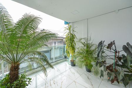 Casa à venda com 400m², 3 quartos e 2 vagas Casa à venda com 400m², 3 quartos e 2 vagasSacada