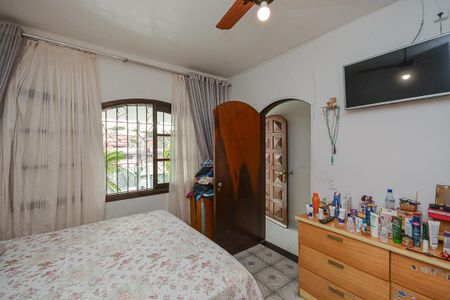 Casa à venda com 400m², 3 quartos e 2 vagas Casa à venda com 400m², 3 quartos e 2 vagasQuarto 1