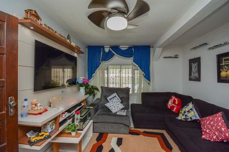 Casa à venda com 400m², 3 quartos e 2 vagas Casa à venda com 400m², 3 quartos e 2 vagasSala