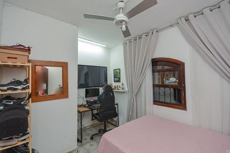 Casa à venda com 400m², 3 quartos e 2 vagas Casa à venda com 400m², 3 quartos e 2 vagasQuarto 2