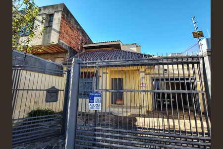 Casa para alugar com 135m², 2 quartos e 3 vagas Casa para alugar com 135m², 2 quartos e 3 vagasFachada