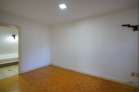 Quarto 1 de casa à venda com 2 quartos, 135m² em Santana, Porto Alegre