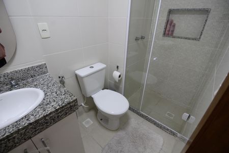 Apartamento à venda com 55m², 2 quartos e 1 vagaBanheiro Social