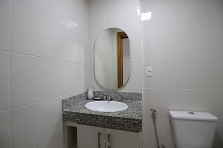 Apartamento à venda com 55m², 2 quartos e 1 vagaBanheiro Social