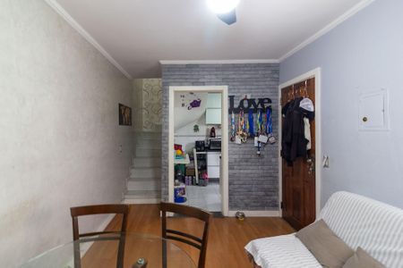 Sala de casa de condomínio à venda com 2 quartos, 54m² em Vila Inglesa, São Paulo