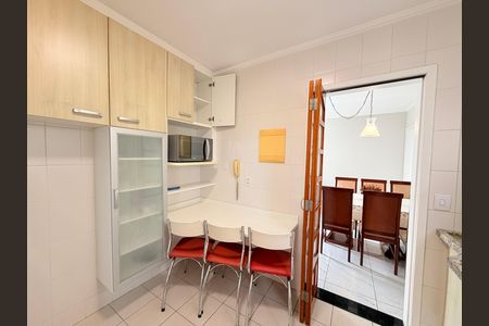 Apartamento para alugar com 66m², 2 quartos e 1 vagaCozinha