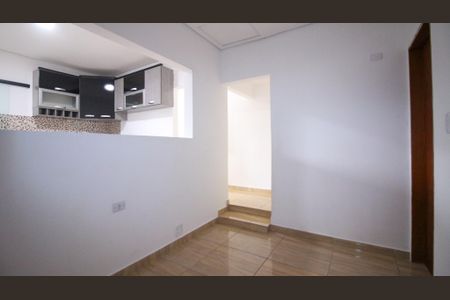 Casa para alugar com 2 quartos, 100m² em Parque Sao Rafael, São Paulo