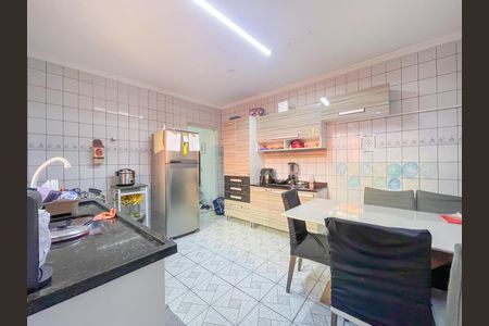 Casa à venda com 122m², 2 quartos e 5 vagas Casa à venda com 122m², 2 quartos e 5 vagasCozinha