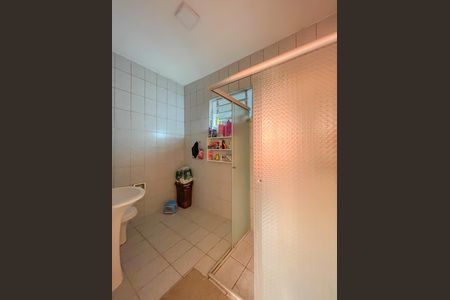 Casa à venda com 122m², 2 quartos e 5 vagas Casa à venda com 122m², 2 quartos e 5 vagasBanheiro