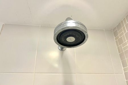 Apartamento à venda com 77m², 2 quartos e 2 vagas Apartamento à venda com 77m², 2 quartos e 2 vagasBanheiro da Suíte