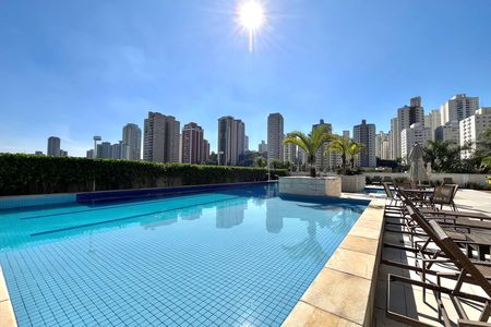 Apartamento à venda com 77m², 2 quartos e 2 vagas Apartamento à venda com 77m², 2 quartos e 2 vagasÁrea comum - Piscina