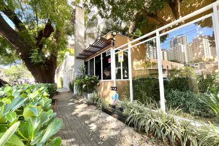 Apartamento à venda com 77m², 2 quartos e 2 vagas Apartamento à venda com 77m², 2 quartos e 2 vagasFachada