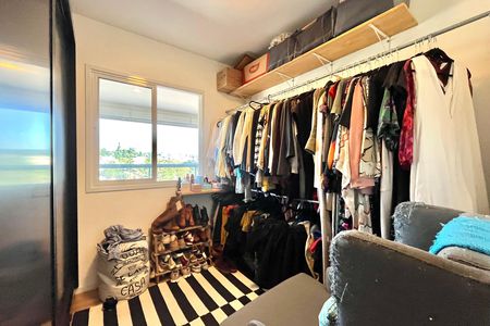 Apartamento à venda com 77m², 2 quartos e 2 vagas Apartamento à venda com 77m², 2 quartos e 2 vagasCloset da suíte