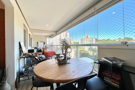 Apartamento à venda com 77m², 2 quartos e 2 vagas Apartamento à venda com 77m², 2 quartos e 2 vagasVaranda