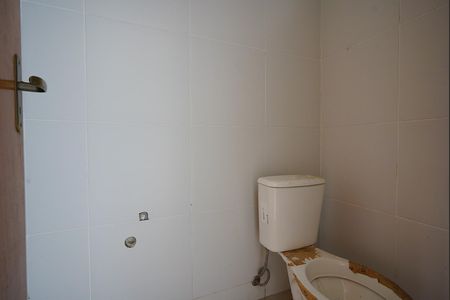 Lavabo - sala de casa à venda com 2 quartos, 140m² em Guarujá, Porto Alegre