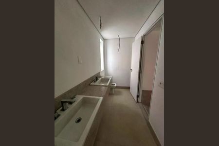 Apartamento à venda com 3 quartos, 167m² em Vila Nova Conceição, São Paulo