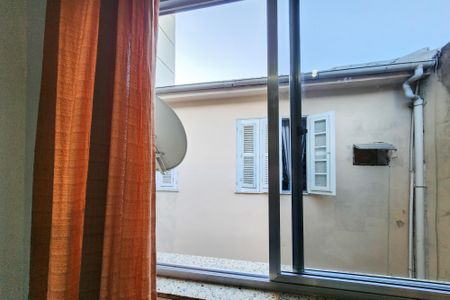 Vista de kitnet/studio para alugar com 1 quarto, 30m² em Grajaú, Rio de Janeiro