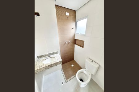 Casa de condomínio à venda com 124m², 3 quartos e 2 vagas Casa de condomínio à venda com 124m², 3 quartos e 2 vagasBanheiro da Suíte 1