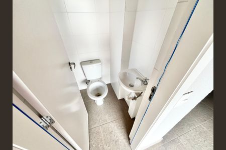 Casa de condomínio à venda com 124m², 3 quartos e 2 vagas Casa de condomínio à venda com 124m², 3 quartos e 2 vagasVaranda gourmet Banheiro