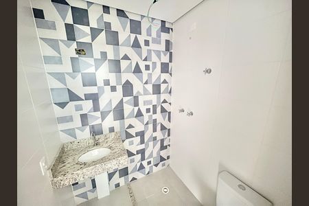 Casa de condomínio à venda com 124m², 3 quartos e 2 vagas Casa de condomínio à venda com 124m², 3 quartos e 2 vagasBanheiro