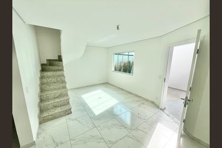 Sala de casa de condomínio à venda com 3 quartos, 124m² em Jardim Santa Ines, São Paulo