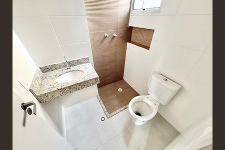 Casa de condomínio à venda com 124m², 3 quartos e 2 vagas Casa de condomínio à venda com 124m², 3 quartos e 2 vagasBanheiro da Suíte 1