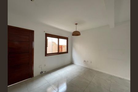 Casa de condomínio para alugar com 62m², 2 quartos e 1 vaga