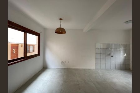 Casa de condomínio para alugar com 62m², 2 quartos e 1 vaga