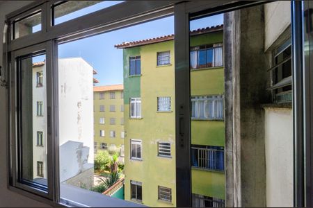 Sala - Janela de apartamento para alugar com 2 quartos, 46m² em Jardim Sao Joao (jaragua), São Paulo