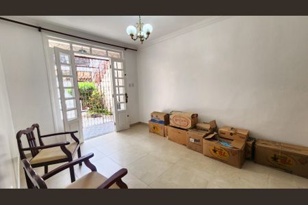 Casa para alugar com 150m², 4 quartos e 1 vagaSala 