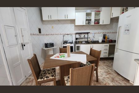 Casa para alugar com 150m², 4 quartos e 1 vagaCozinha 