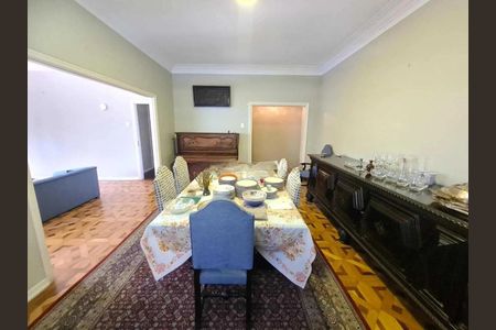 Apartamento à venda com 200m², 4 quartos e 1 vaga