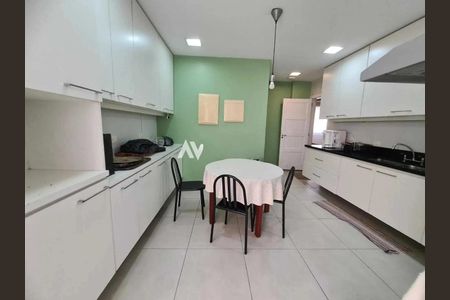 Apartamento à venda com 200m², 4 quartos e 1 vaga