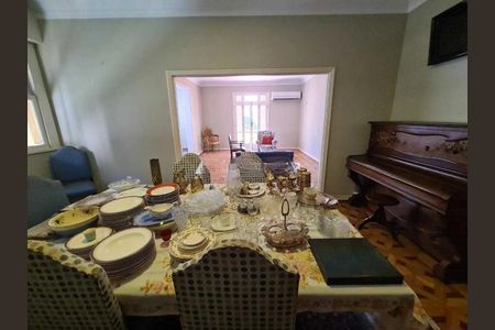 Apartamento à venda com 200m², 4 quartos e 1 vaga