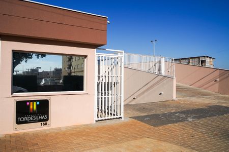 Apartamento para alugar com 42m², 2 quartos e 1 vaga Apartamento para alugar com 42m², 2 quartos e 1 vagaFachada e portaria
