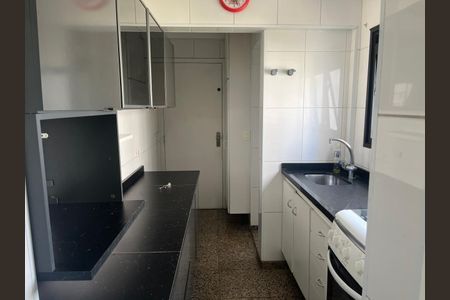 Apartamento para alugar com 117m², 4 quartos e 2 vagas